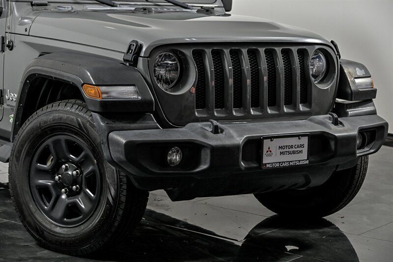 Used 2019 Jeep Wrangler Unlimited Sport AWD/4WD image 2
