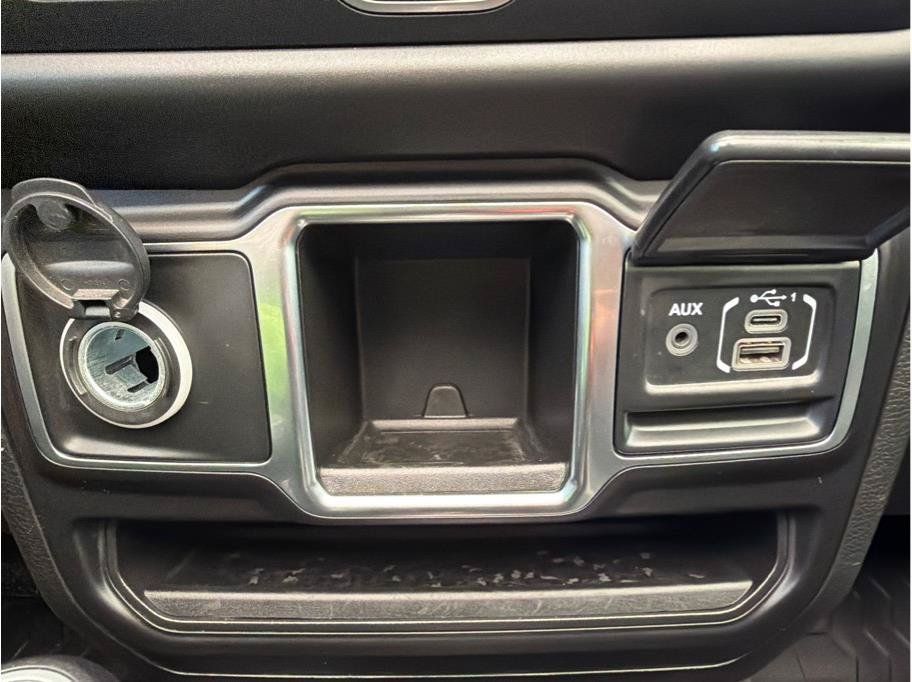 Used 2021 Jeep Wrangler Sport AWD/4WD image 30