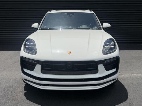 Used 2023 Porsche Macan Turbo AWD/4WD image 6