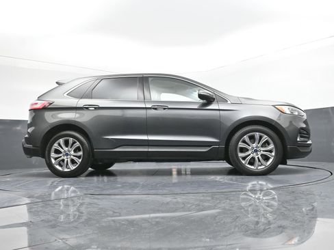Used 2019 Ford Edge Titanium w/ Cold Weather Package image 32