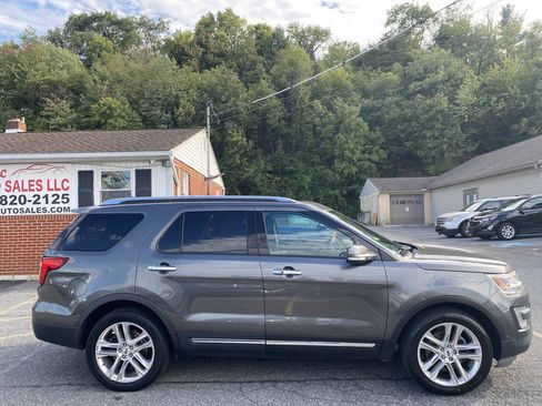 Used 2017 Ford Explorer Limited AWD/4WD image 4
