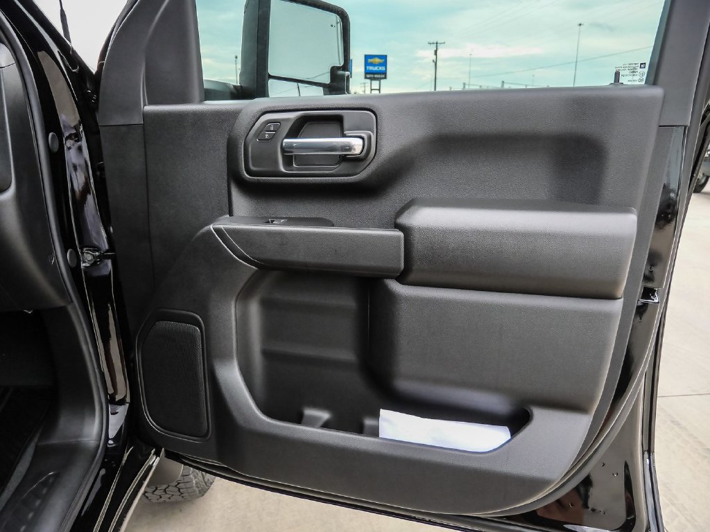 New 2026 Chevrolet Silverado 2500 Custom w/ Custom Value Package AWD/4WD image 18