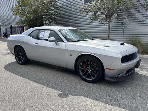 Used 2022 Dodge Challenger R/T Scat Pack image 4
