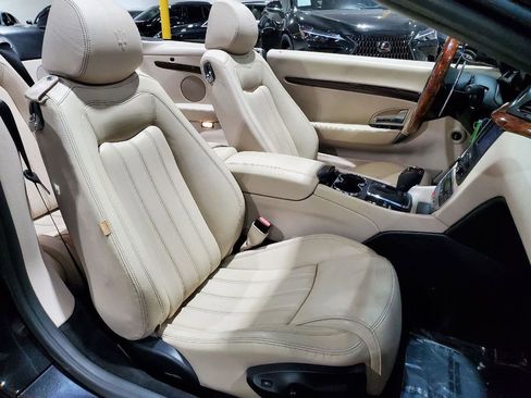 Used 2011 Maserati GranTurismo Convertible image 15