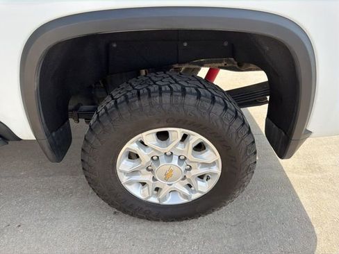 Used 2022 Chevrolet Silverado 2500 LT w/ Convenience Package image 29