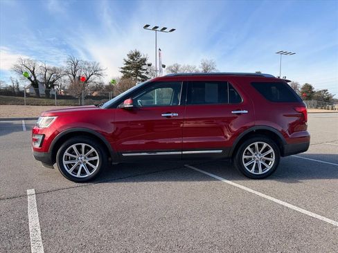 Used 2017 Ford Explorer Limited image 7