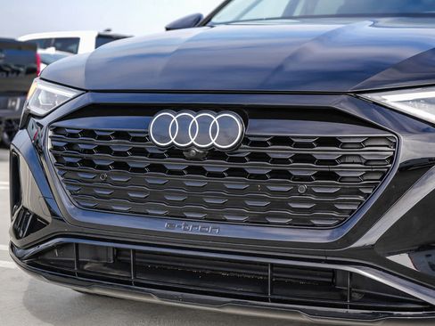 Used 2024 Audi Q8 e-tron Premium AWD/4WD image 6