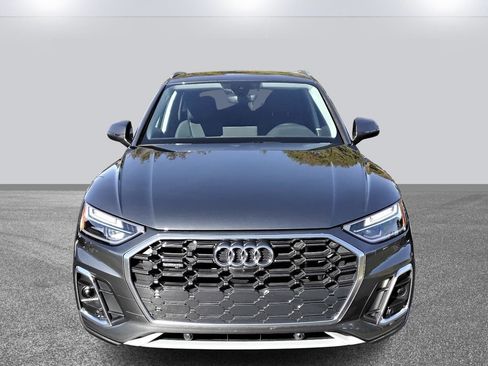Certified 2025 Audi Q5 e Premium Plus w/ Premium Plus Package image 2