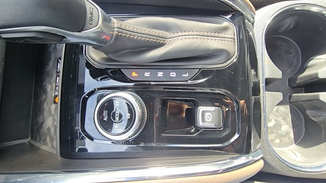 Used 2024 GMC Canyon Denali AWD/4WD image 29