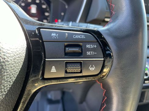 Certified 2025 Honda Pilot Black Edition image 16