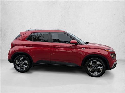 Certified 2023 Hyundai Venue SEL image 4