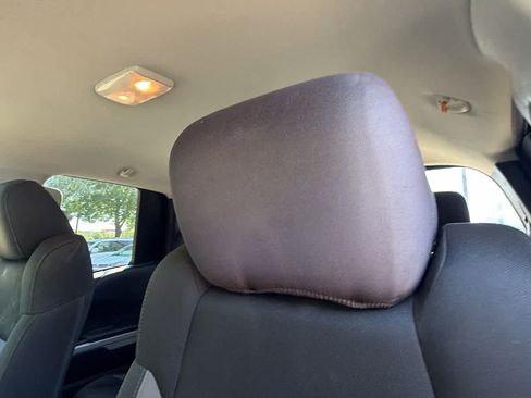 Used 2014 Toyota Tundra SR5 w/ SR5 Upgrade Package AWD/4WD image 11