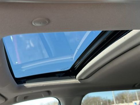 Used 2024 Honda CR-V EX-L image 11