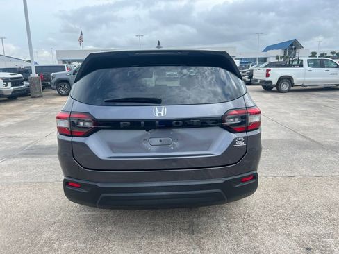 Used 2023 Honda Pilot LX image 6