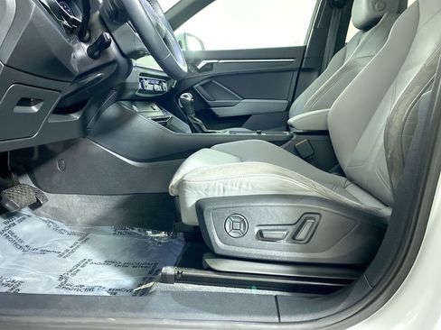 Used 2020 Audi Q3 2.0T Premium Plus w/ Premium Plus Package image 21