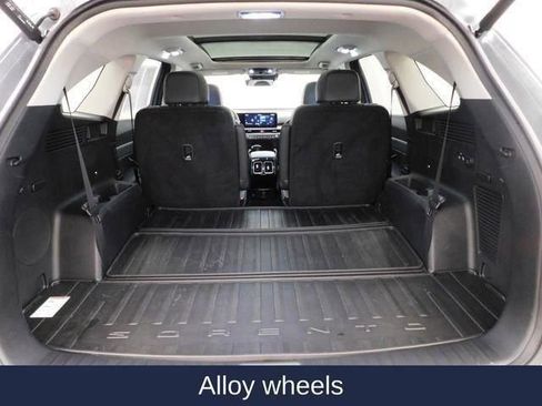 Used 2025 Kia Sorento SX image 28