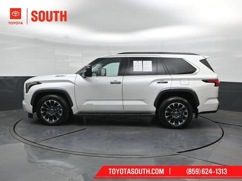 Used 2023 Toyota Sequoia Limited w/ Tow Technology Package AWD/4WD image 7