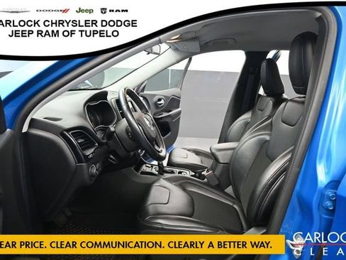 Used 2020 Jeep Cherokee Latitude Plus FWD image 11