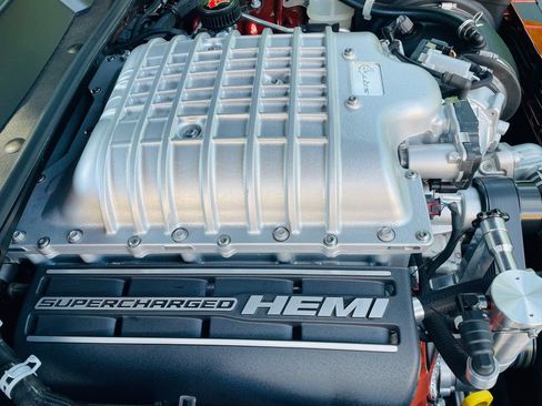 Used 2022 Dodge Challenger SRT Hellcat w/ Plus Package RWD image 48