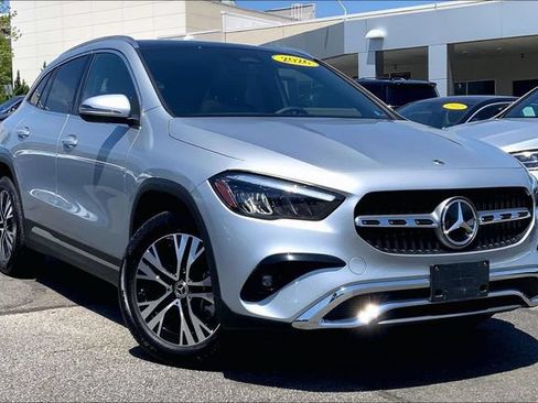 Used 2026 Mercedes-Benz GLA 250 4MATIC image 1