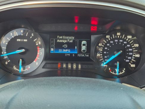 Used 2014 Ford Fusion SE FWD image 17