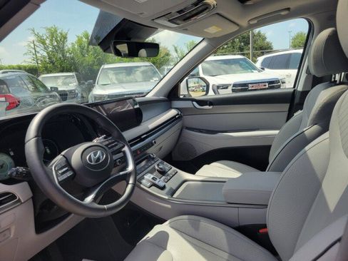 Used 2025 Hyundai Palisade SEL FWD image 9