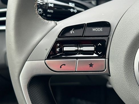 Used 2024 Hyundai Elantra SEL w/ Convenience Package image 24