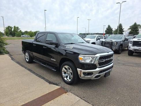 Used 2023 RAM 1500 Big Horn AWD/4WD image 3