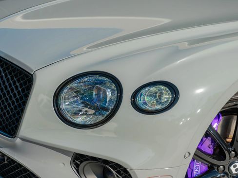 Used 2022 Bentley Continental GT image 25