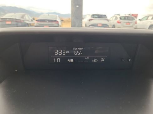 Used 2022 Subaru Crosstrek 2.0i AWD/4WD image 20