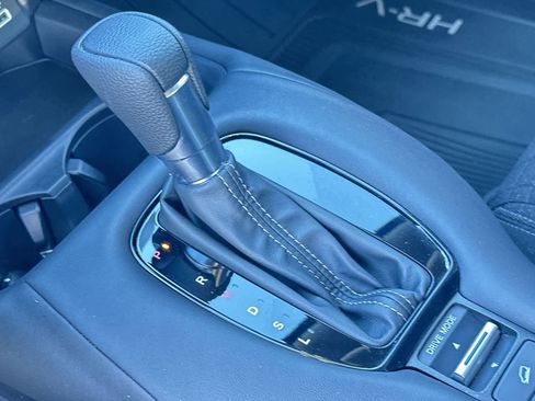 Used 2024 Honda HR-V LX image 37