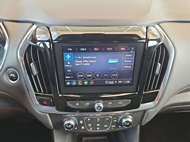 Used 2023 Chevrolet Traverse LT FWD image 14