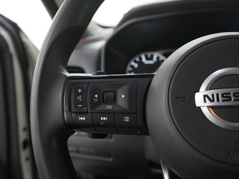 Used 2021 Nissan Rogue SV AWD/4WD image 26