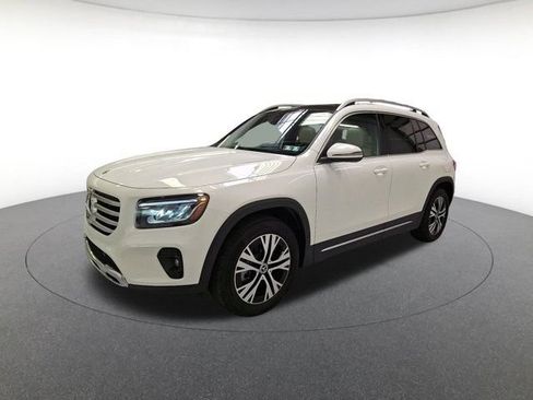 Certified 2026 Mercedes-Benz GLB 250 4MATIC image 1