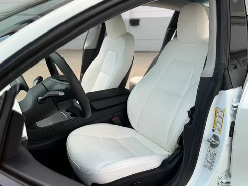 Used 2023 Tesla Model 3 Standard Range RWD image 18