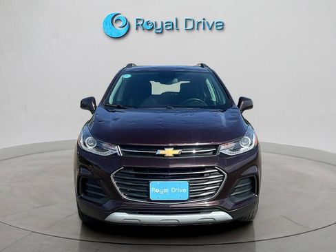 Used 2021 Chevrolet Trax LT AWD/4WD image 8