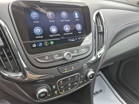 Used 2024 Chevrolet Equinox RS w/ RS Leather Package image 26