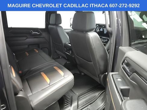 Used 2024 GMC Sierra 2500 AT4 w/ AT4 Preferred Package AWD/4WD image 18