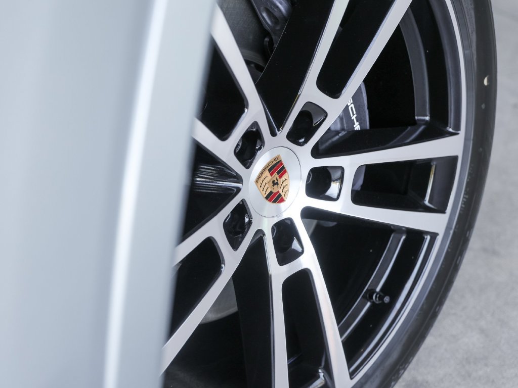 Certified 2026 Porsche Cayenne AWD/4WD image 12
