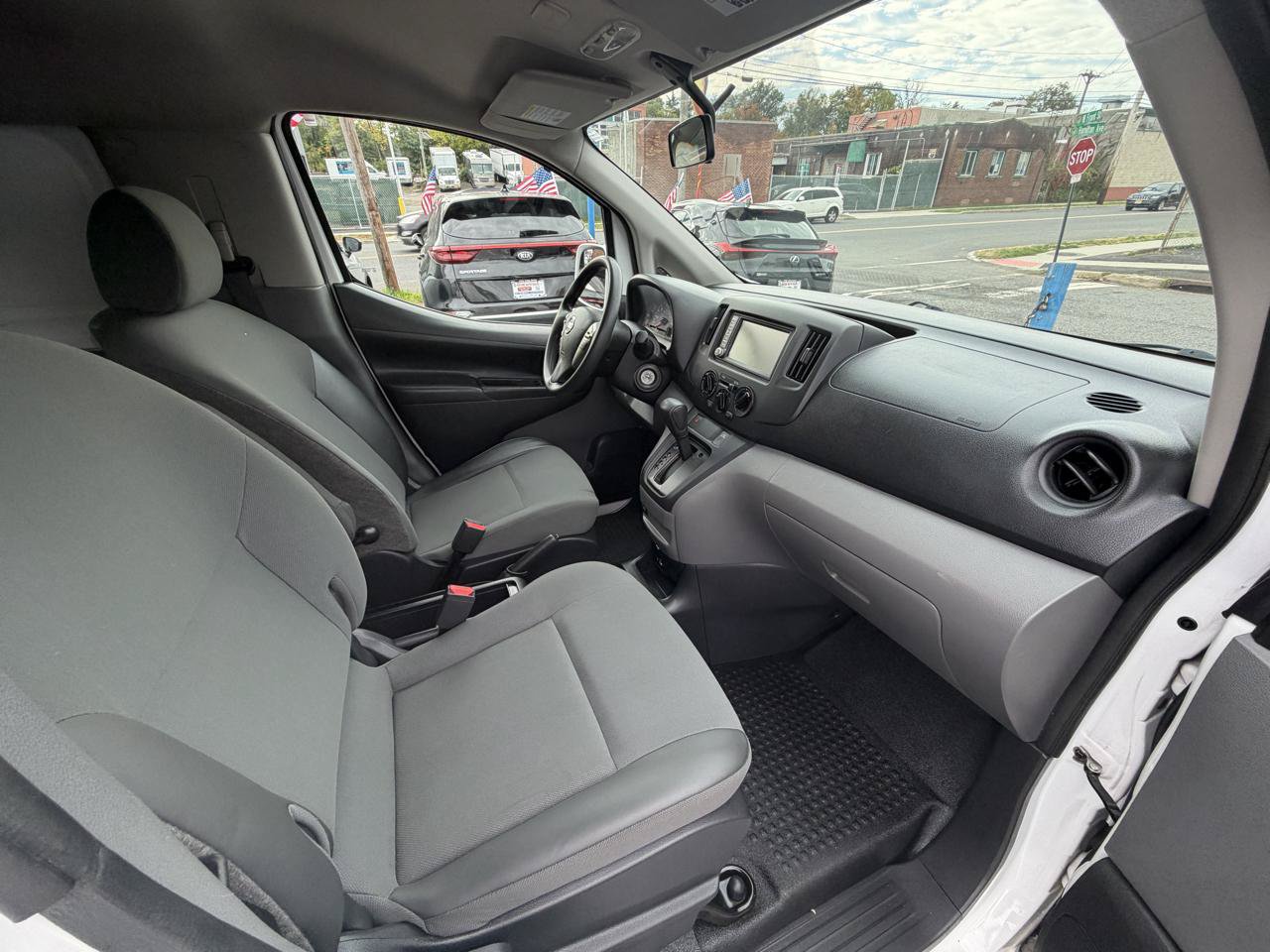 Used 2020 Nissan NV200 SV w/ Sliding Glass Door Package FWD image 22
