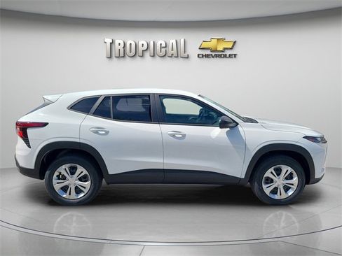 New 2026 Chevrolet Trax LS w/ Driver Confidence Package image 6