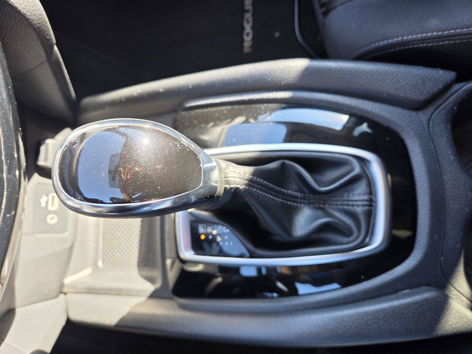 Used 2018 Nissan Rogue SV FWD image 21
