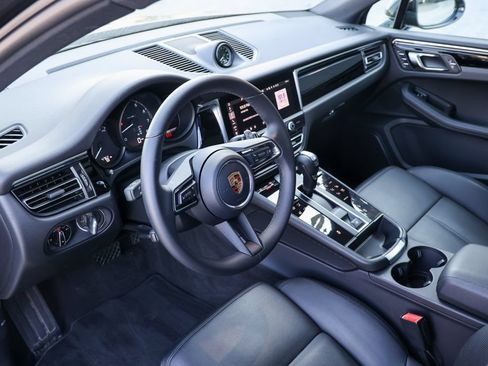 Certified 2026 Porsche Macan Turbo AWD/4WD image 4
