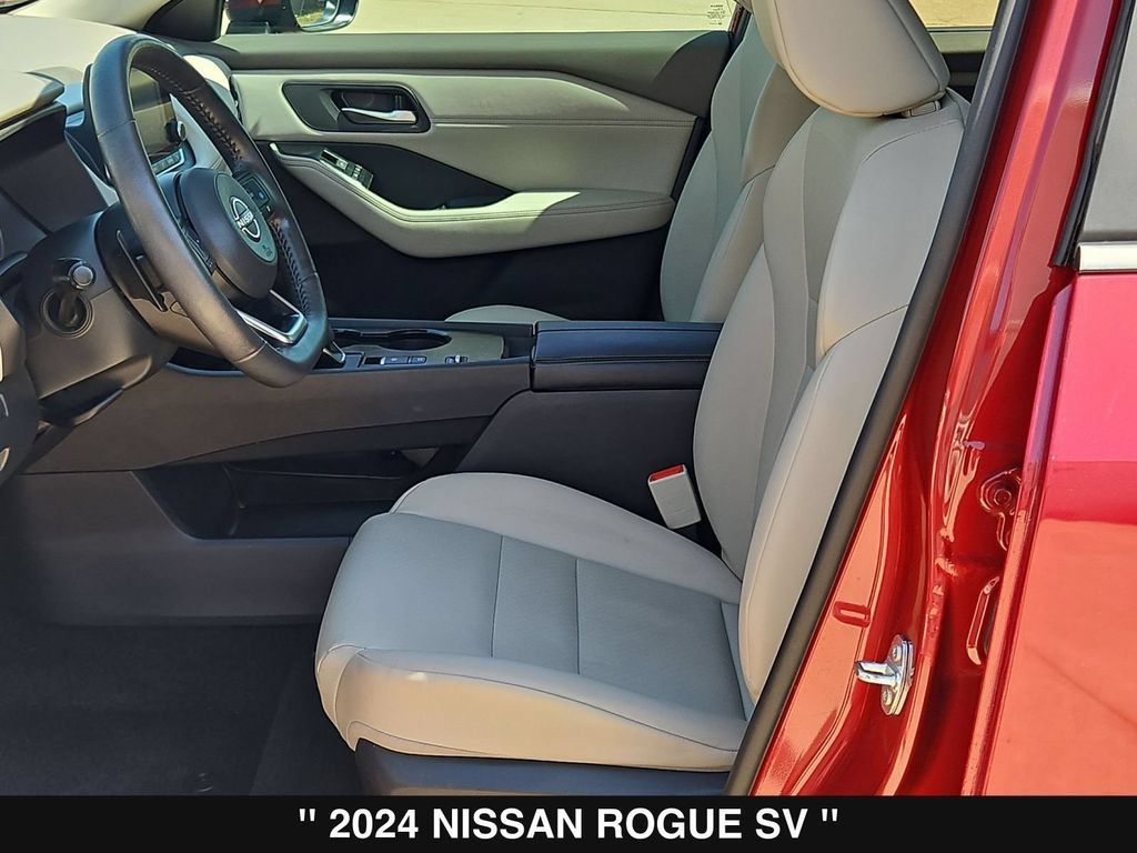 Used 2024 Nissan Rogue SV w/ SV Premium Package FWD image 11