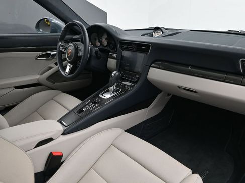 Certified 2018 Porsche 911 Turbo S image 12