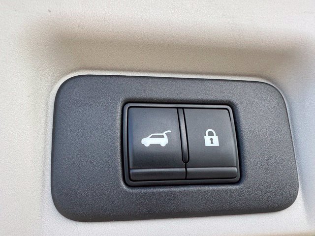 Used 2024 Nissan Ariya AWD image 13