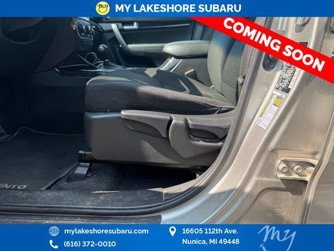 Used 2015 Kia Sorento LX AWD/4WD image 12