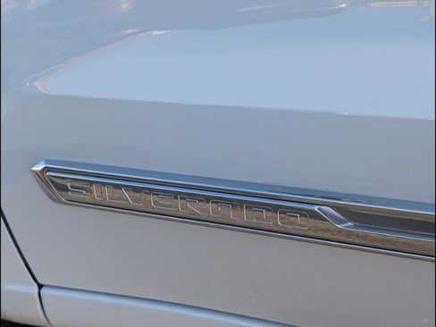 New 2026 Chevrolet Silverado 1500 High Country w/ High Country Premium Package AWD/4WD image 18