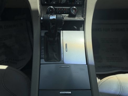 Used 2011 Ford Taurus Limited w/ 303A Rapid Spec Order Code FWD image 18