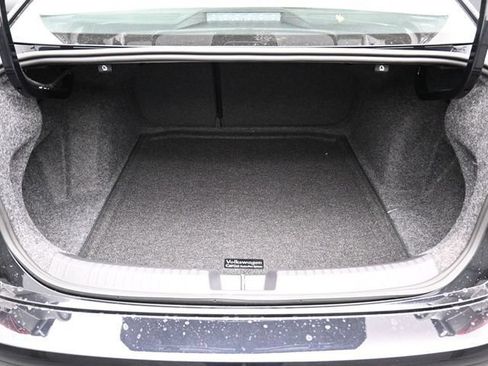 New 2026 Volkswagen Jetta SE FWD image 12